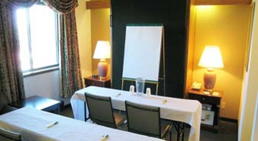 Super 8 By Wyndham Milwaukee Airport Hotel Fasilitas foto